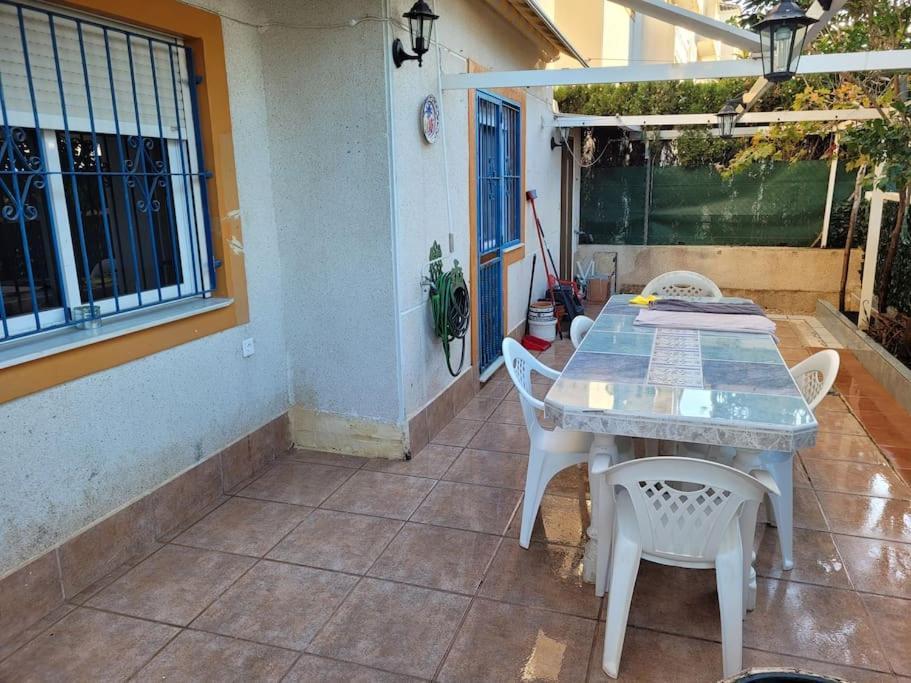 Apartamento Bajo Con Terraza Y Piscina Torrevieja Buitenkant foto