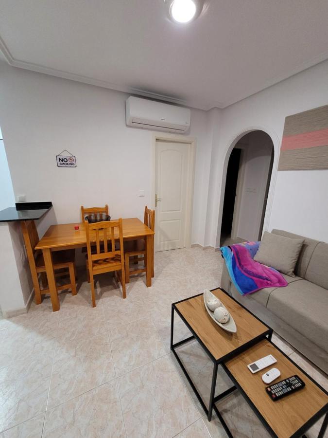 Apartamento Bajo Con Terraza Y Piscina Torrevieja Buitenkant foto
