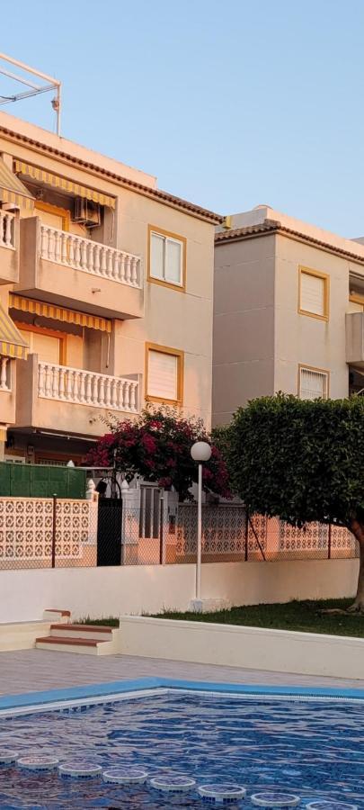 Apartamento Bajo Con Terraza Y Piscina Torrevieja Buitenkant foto