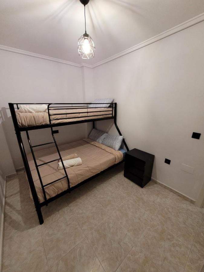 Apartamento Bajo Con Terraza Y Piscina Torrevieja Buitenkant foto